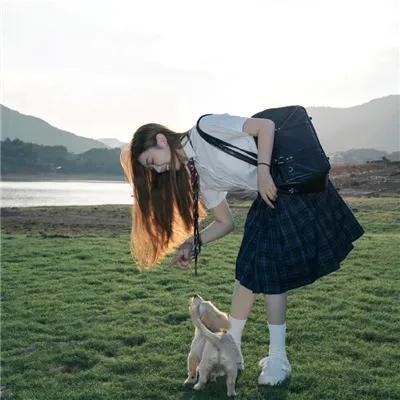 早上下班的女人